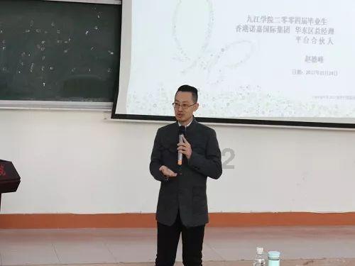 厦门一男子凌晨从5楼扔啤酒瓶,他的行为存在哪些风险?蜗牛问答-专业的在线答疑平台